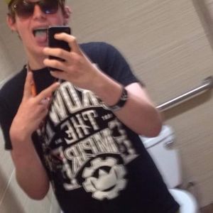 Meet your Posher, Chris